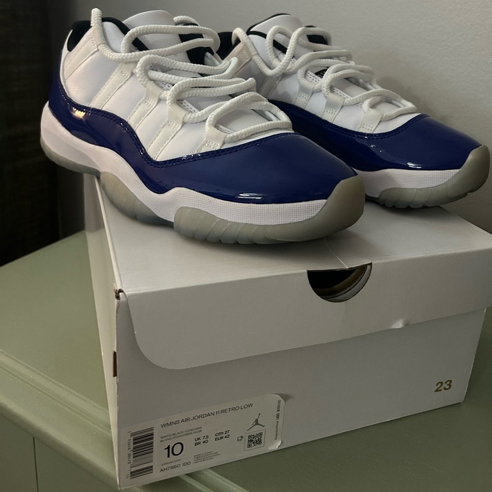 Women’s air Jordan 11 low